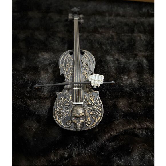 Gemmy Animated & Musical Haunted Skull Violin 14" Halloween, Spooky